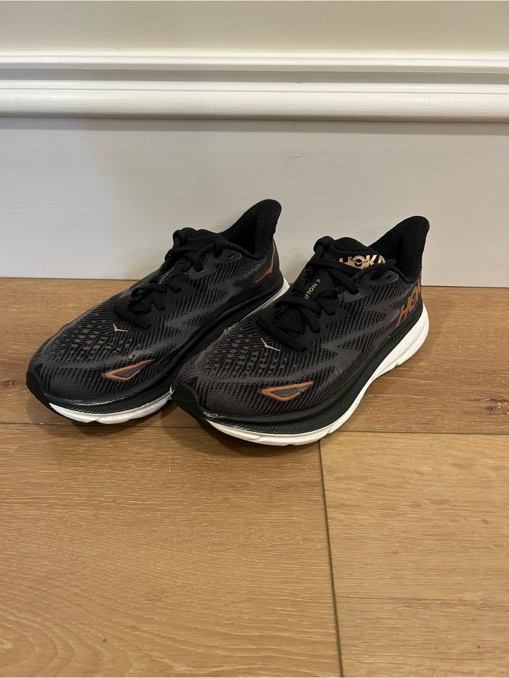 HOKA Women's Clifton 9 - Women’s 7 - Picture 3 of 9